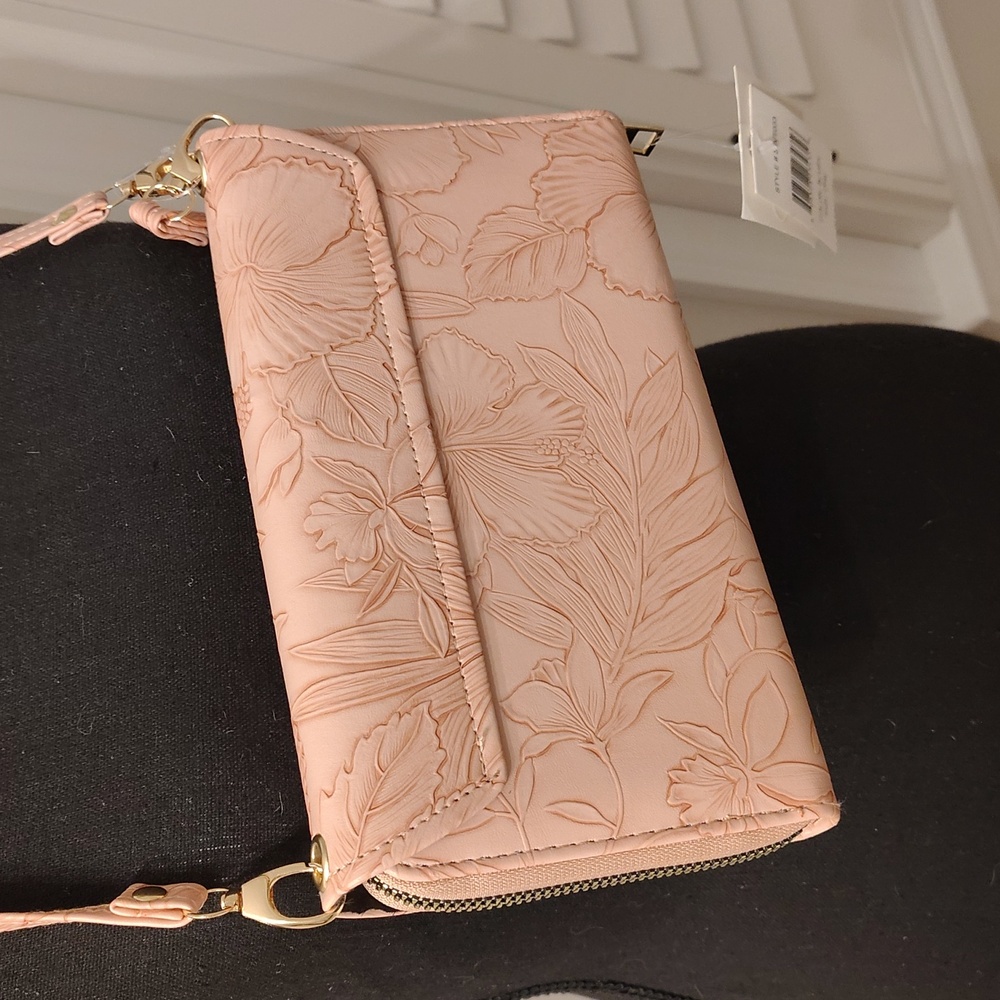 NWT CEE KLEIN Crossbody Wristlet Blush Purse Floral Embossed - Picture 8 of 13
